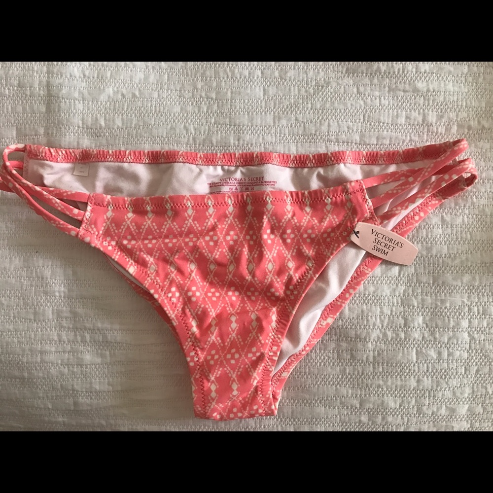 Victoria's Secret cheeky bottoms NWT