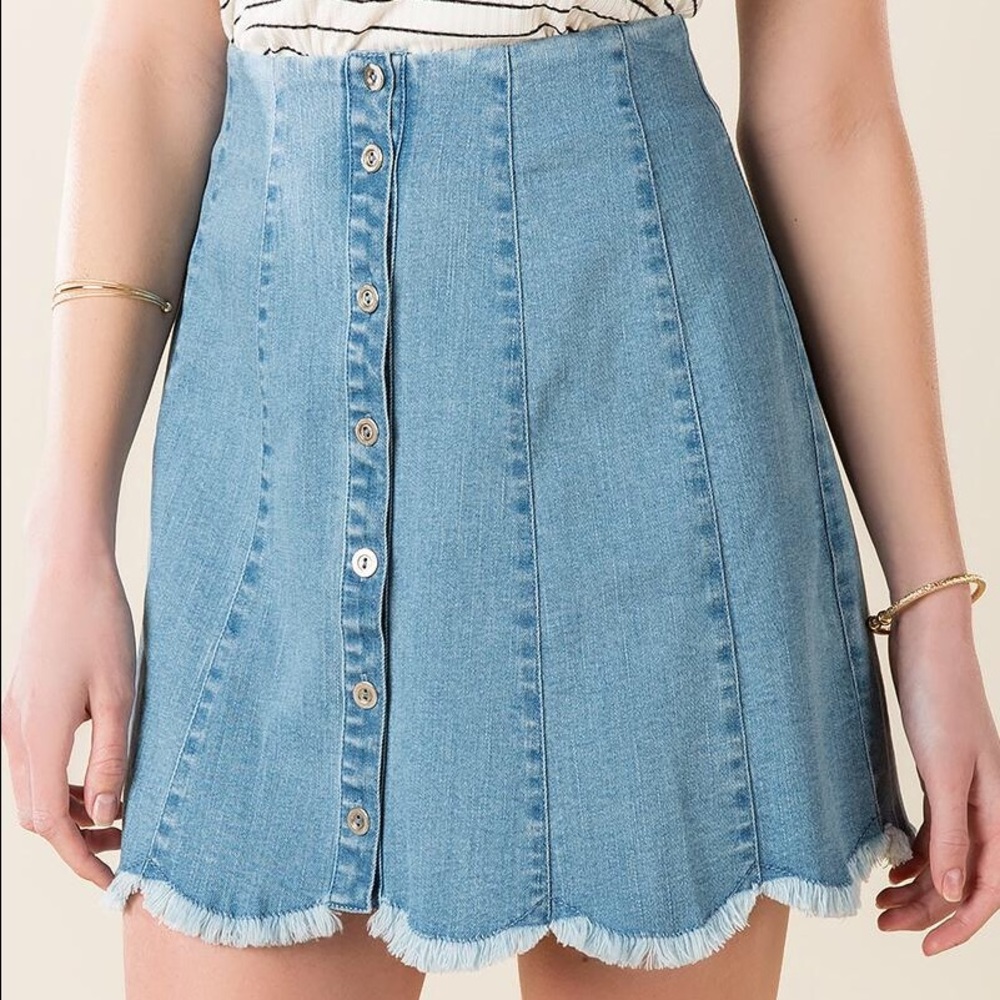 Francesca's High-waisted scalloped denim skirt