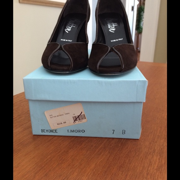 Butter Beyonce peep toe brown suede heels, size 7 - Picture 2 of 6