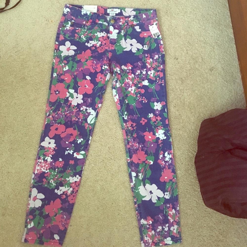 Vineyard Vines floral Nantucket ankle jeans