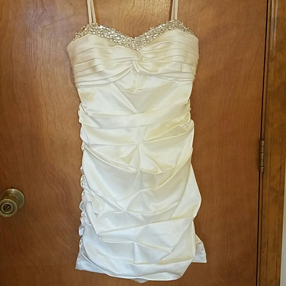 👗City Triangle Dress