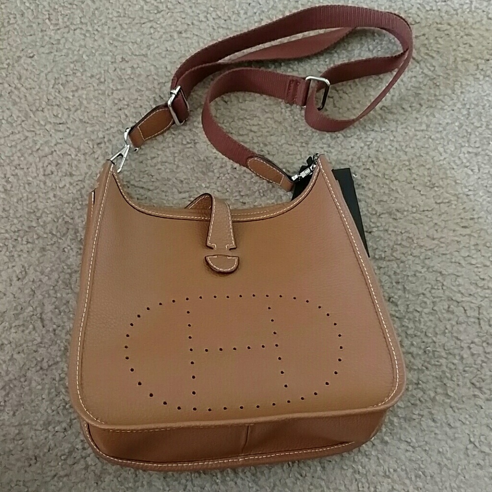 Crossbody/Shoulder Bag, Medium in size