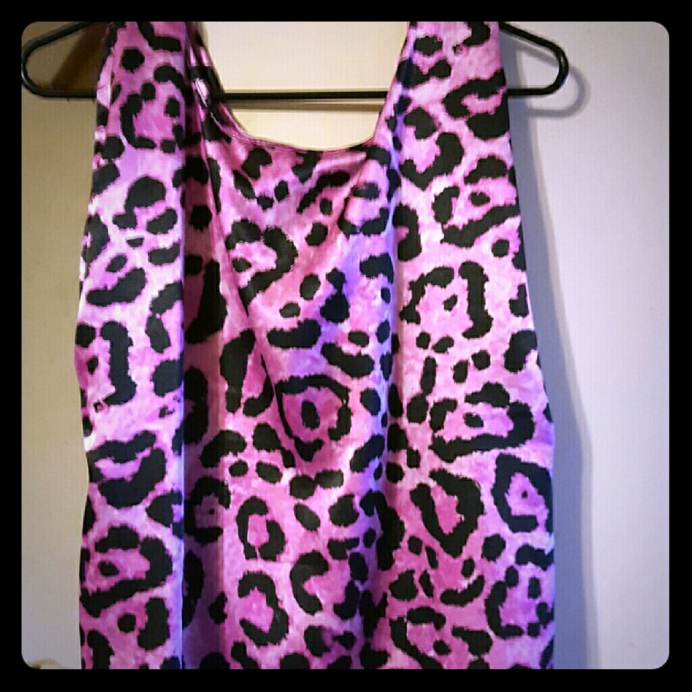 Pink Leppard print top
