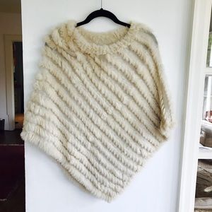 Elegant Vintage Cream Fur Poncho