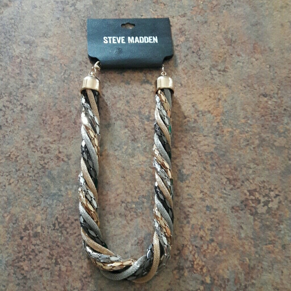 Steve Madden  necklace.