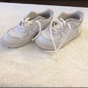 9c white Nike uptowns