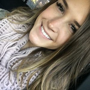 Meet your Posher, Ciera