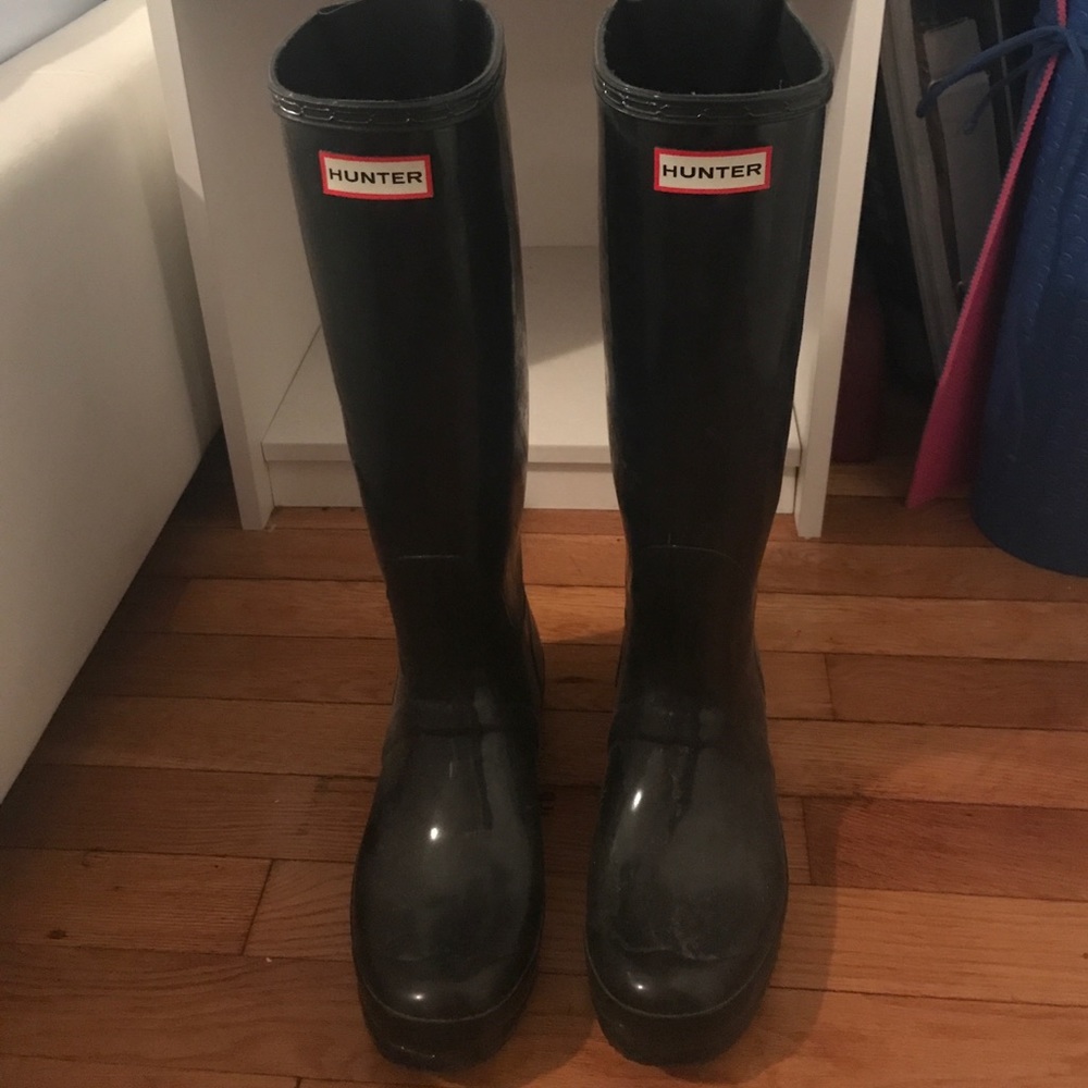 Hunter Rain Boots in Glossy (Tall) and expandable