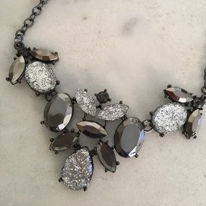 SALE!! NEW WITH TAGS STATEMENT NECKLACE!
