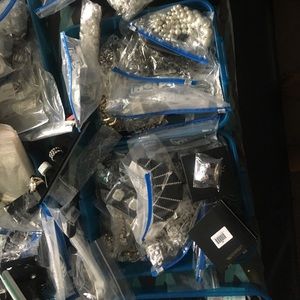 Jewelry/ necklaces/ bracelets/ rings/ earrings