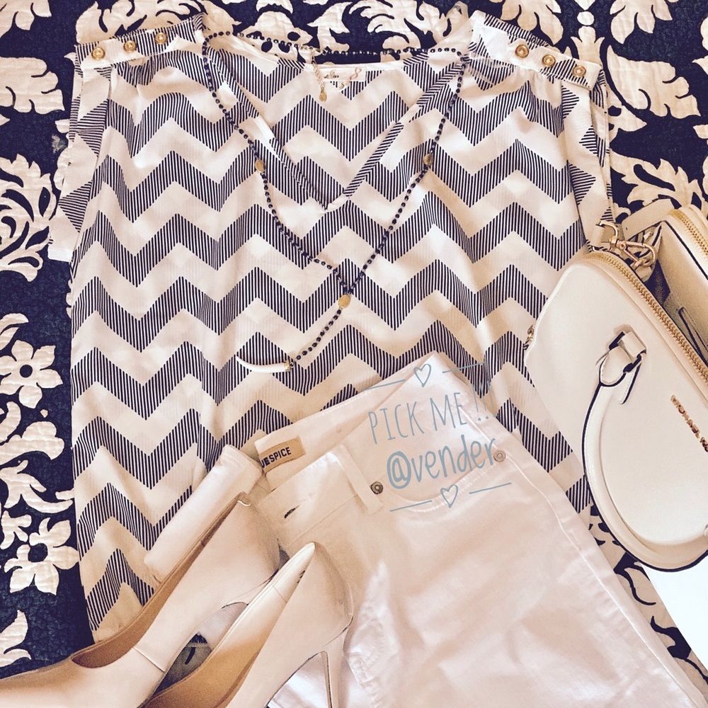 White &Navy Blue top Happy Spring 🌼🌸
