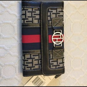 Tommy Hilfiger wallet