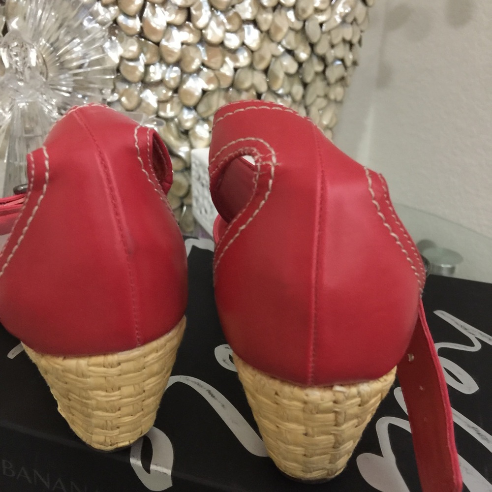sandals - Picture 2 of 3
