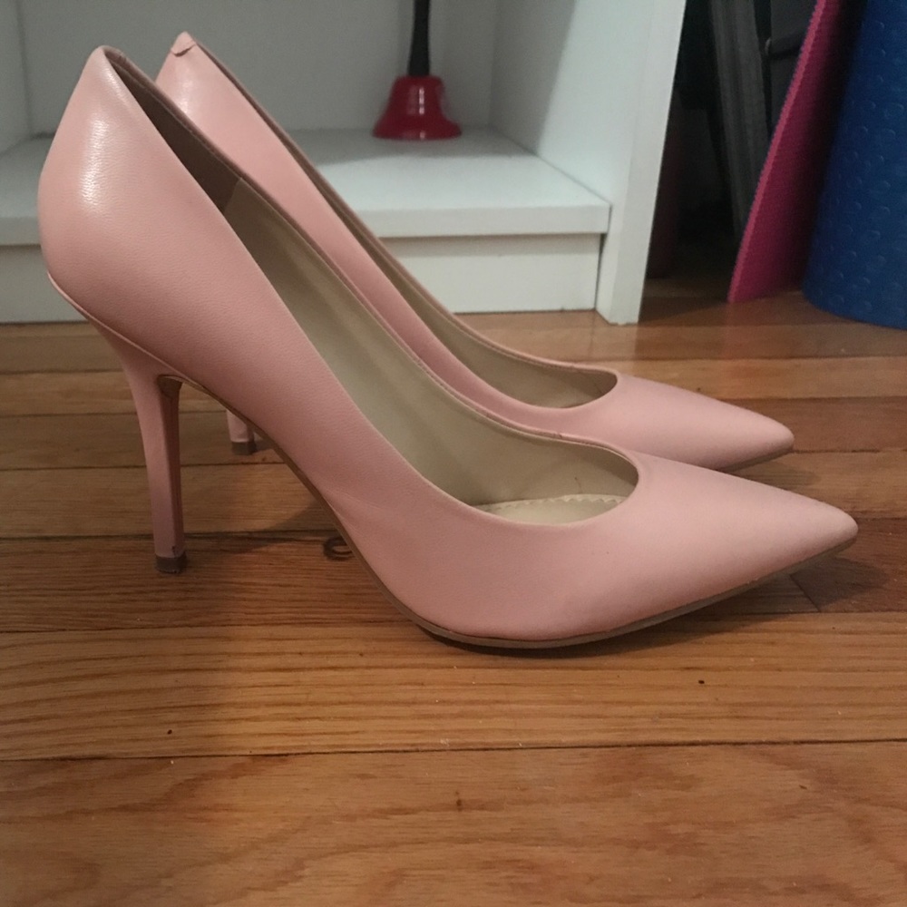 Guess Pink Leather Pointy Pumps