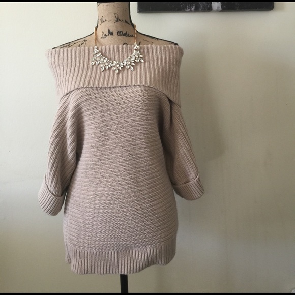 White House Black Market Cream Sweater Crowl Neck - Picture 2 of 5