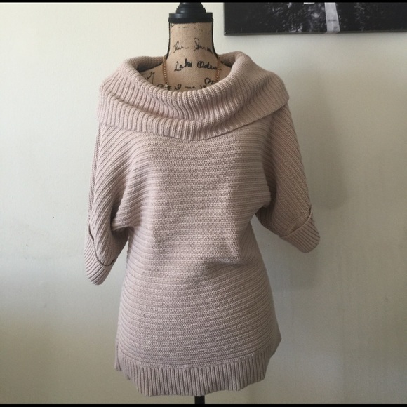 White House Black Market Cream Sweater Crowl Neck - Picture 3 of 5