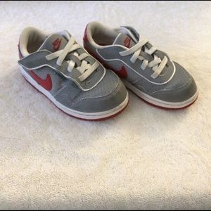9c Nike sneakers