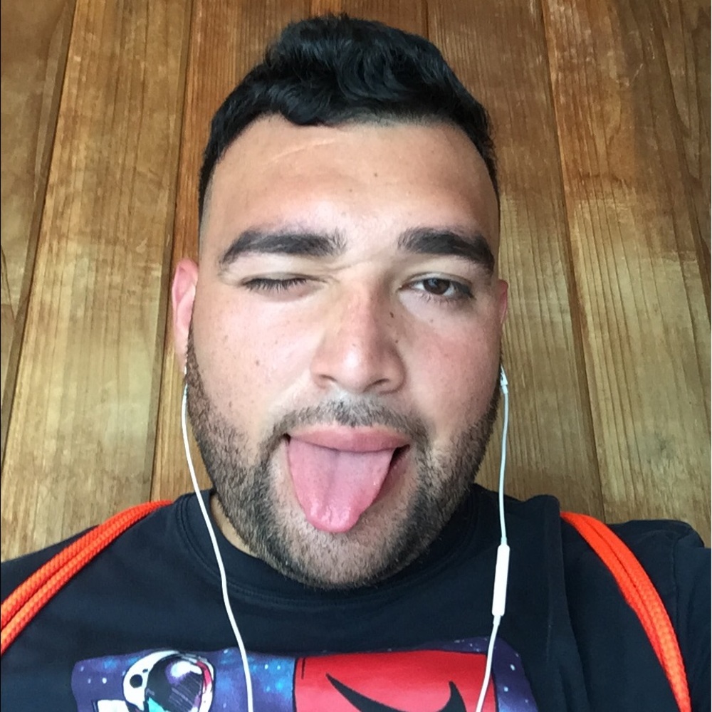 Meet your Posher, Edgardo