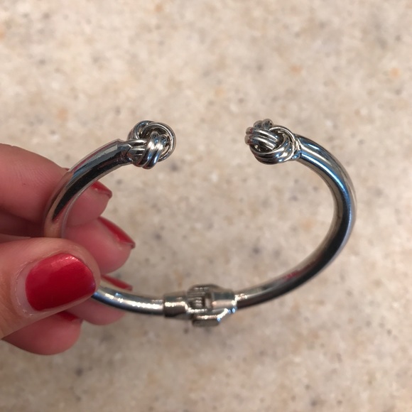 ❣️ANARCHY STREET SILVER KNOTS DESIGN BRACELET❣️ - Picture 3 of 4
