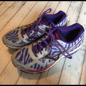 Mizuno Wave Elixir Running Shoe