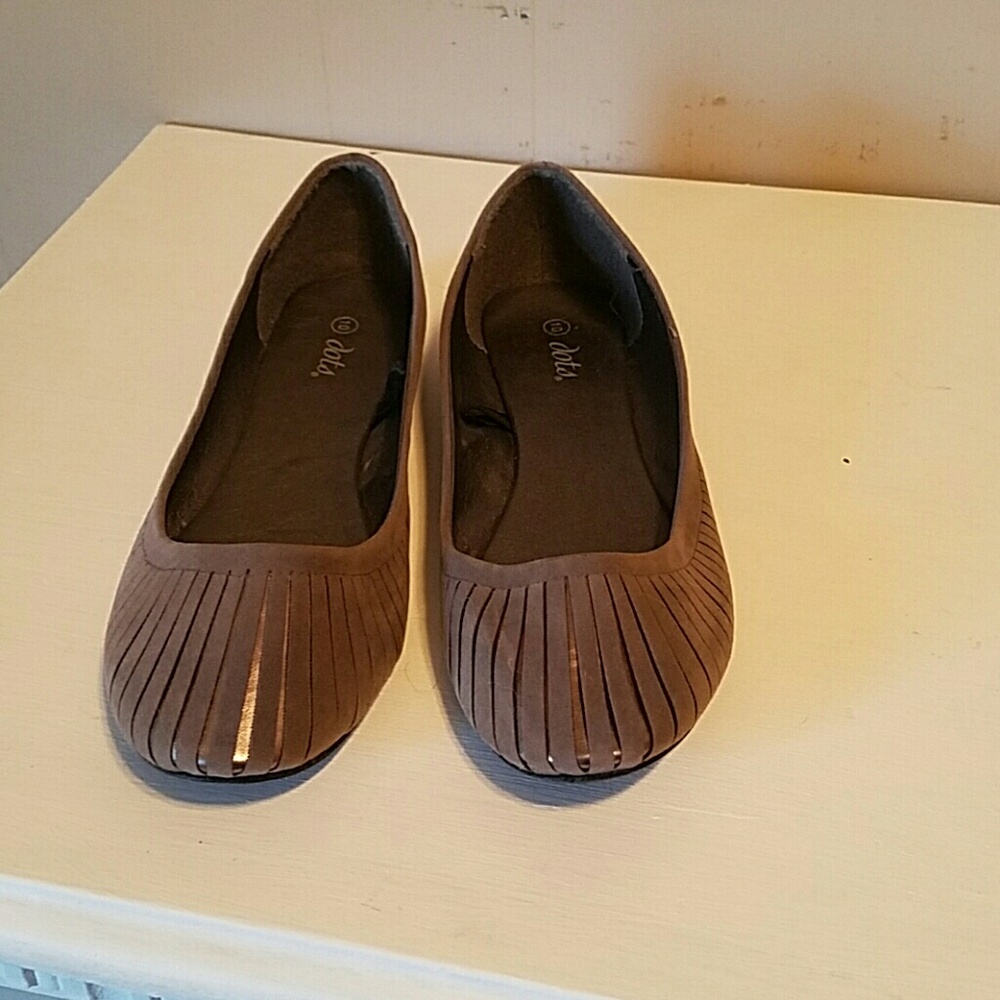 Dots slip on flats