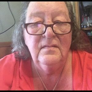 Meet your Posher, Connie