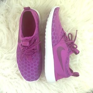 NIKE JUVENATE - WOMEN'S 7.5 never worn! No box