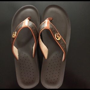 Mk flip flops