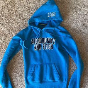 Abercrombie & Fitch hoodie size S