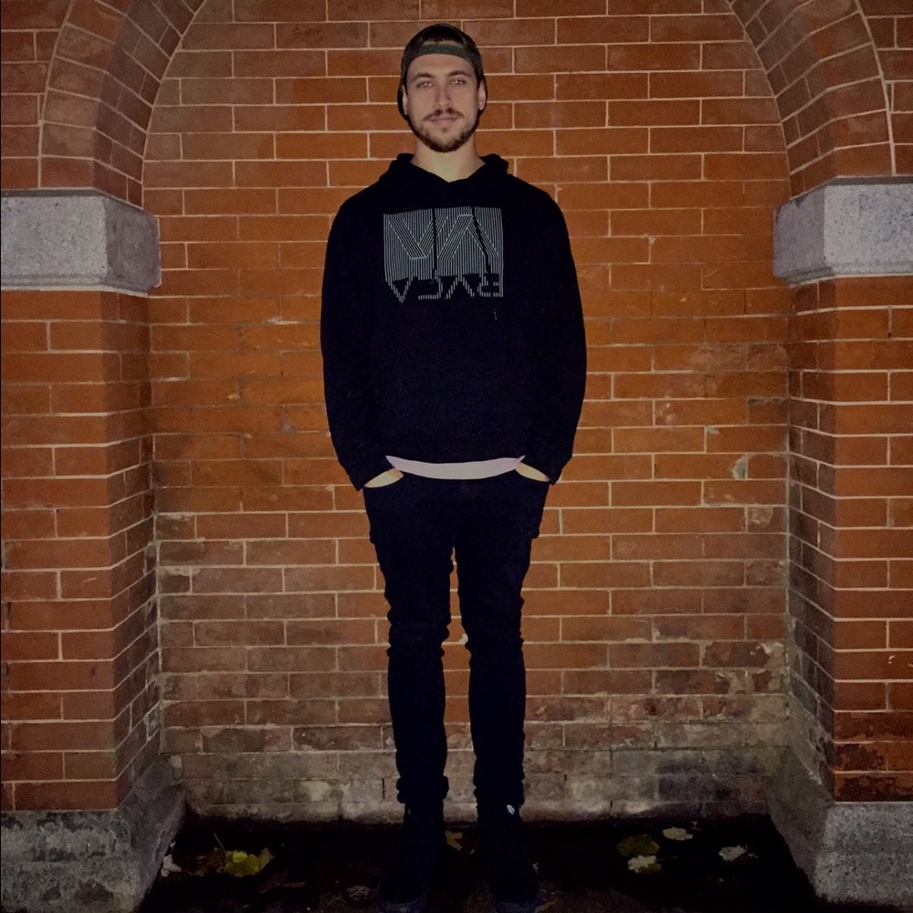 Meet your Posher, Christopher