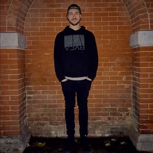 Meet your Posher, Christopher