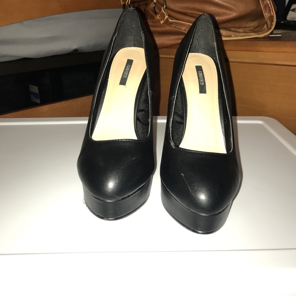 Basic black pumps - Picture 2 of 4