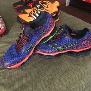 Mixing wave prophecy men's running shoe