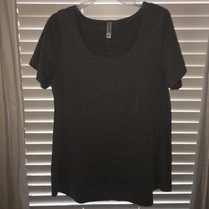 Lularoe classic tee