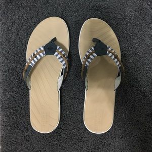 Sperry Top Sider flip flops/ sandals size 7