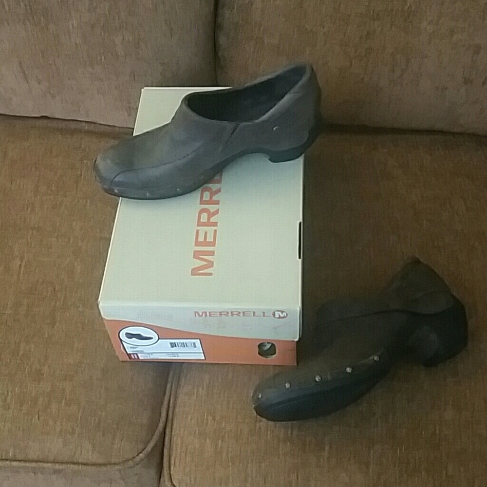 Merrell women's leather shoes size 9.5