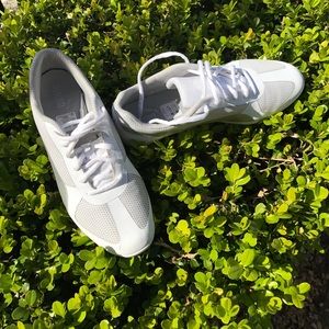 TODAY ONLY $10 size 7 puma