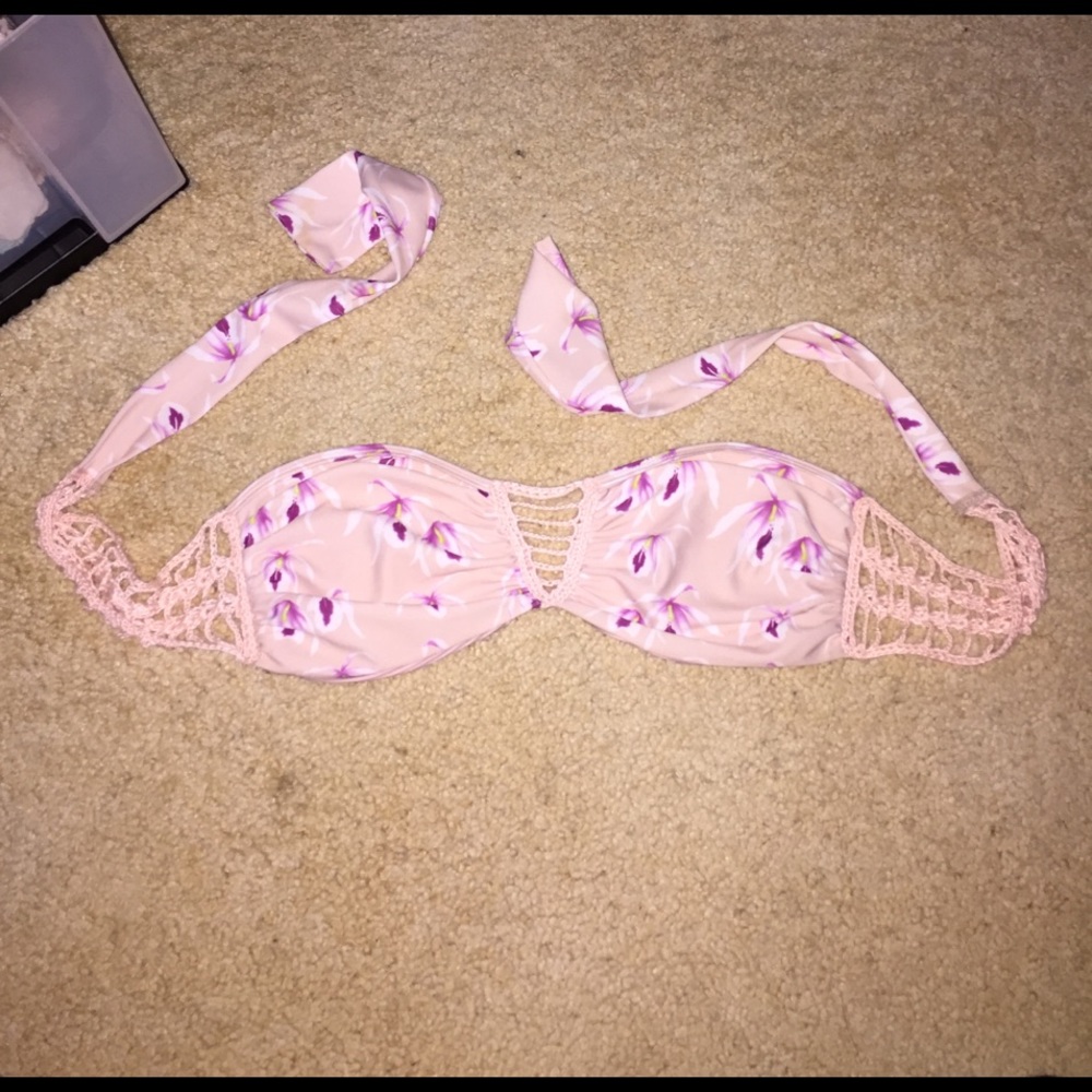 Acacia strapless top