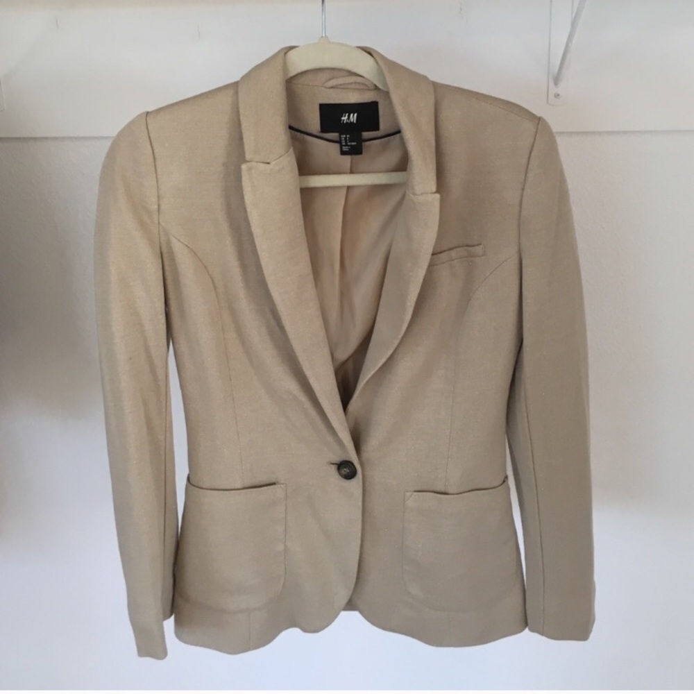 🎈SALE TODAY ONLY 🎈 H&M tan blazer