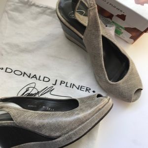 Donald J. Pilner Pewter Metallic Slingbacks // 7