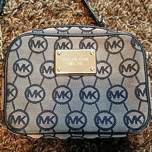 Michael kors crossbody bag