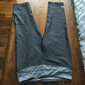 Grey under armour crop athletic pants