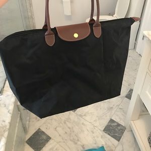 Black longchamp tote bag