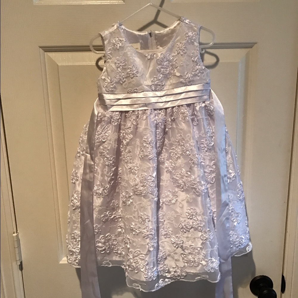 Girls flower girl dress.