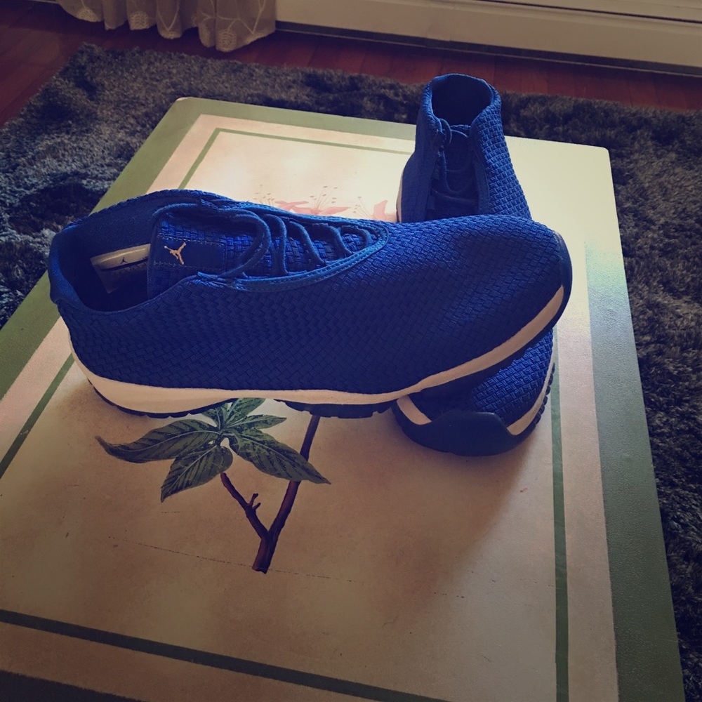 Jordan futures blue