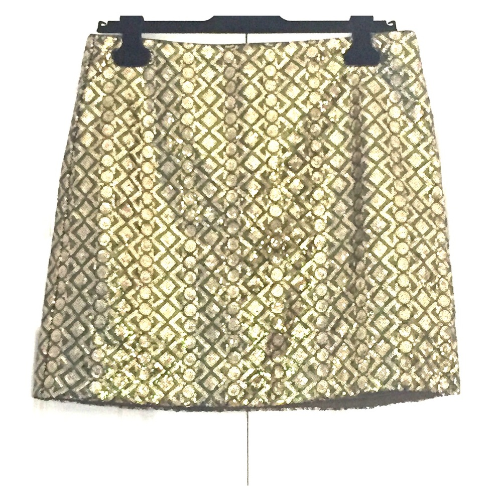 SOLD--Banana Republic Skirt
