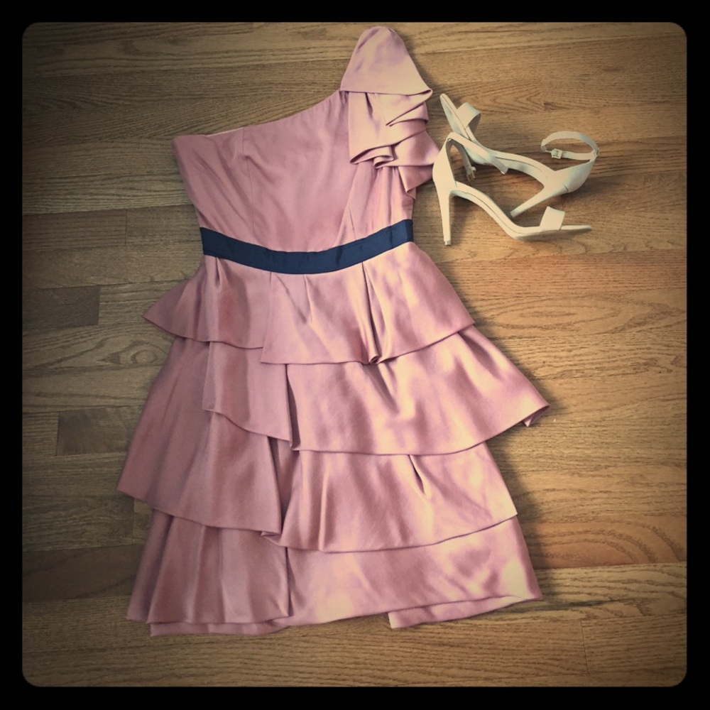 BCBG MAXAZRIA one strapped mauve dress