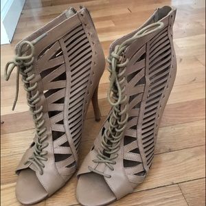Nine West nude Strappy Leather heels