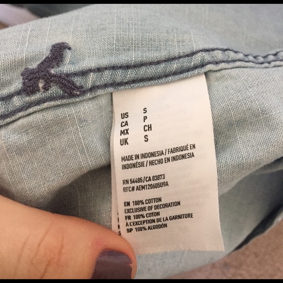 American Eagle Denim Button-Up Top - Picture 2 of 4