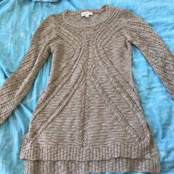 sweater - Picture 1 of 2